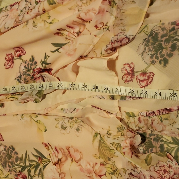 Nwt. Stunning, gorgeous dress. High low. Ruffles. Very feminine. Elastic waist - Picture 16 of 16